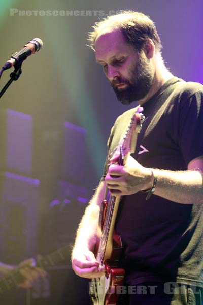 BUILT TO SPILL - 2010-05-23 - PARIS - La Machine (du Moulin Rouge) - 